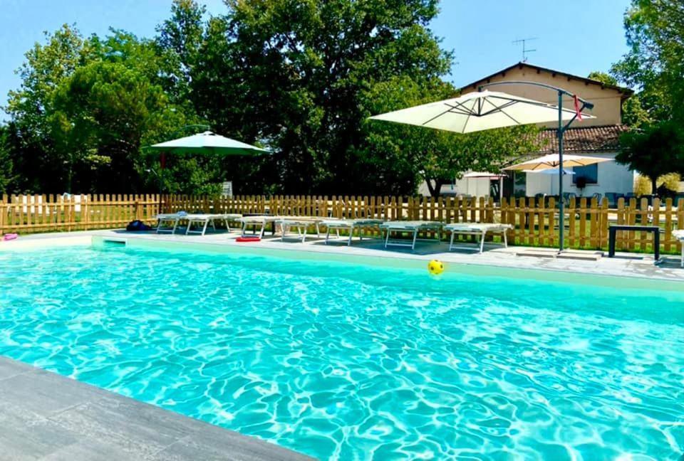 Il Bianconiglio R&B Bed & Breakfast Carraie Екстериор снимка